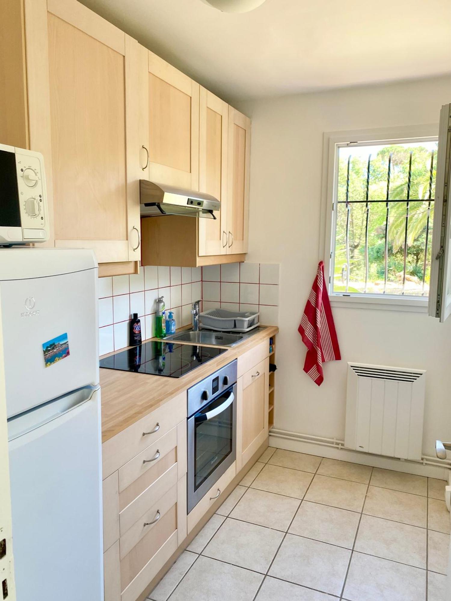 Chez Madou, T1 En Bas De Et Rez De Jardin A 900m De La Et Des Commerces Apartment Frejus