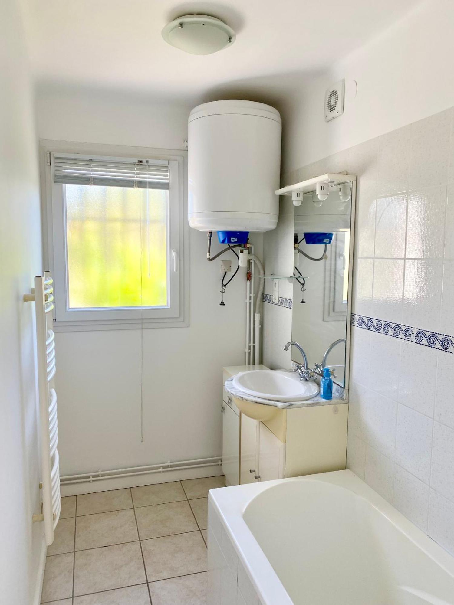 Apartment Chez Madou, T1 En Bas De Et Rez De Jardin A 900m De La Et Des Commerces Frejus